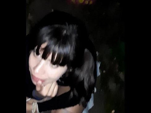 ❤️ Ar y stryd pidyn chwyddedig yn gyfnewid am Candy ❤ Just porn wrthon ni ❌️